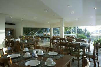 Hotel Pontal De Ubu 4*